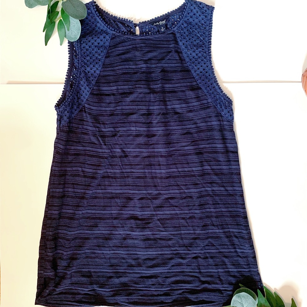 🍂Lucky Brand navy eyelet/striped tank top